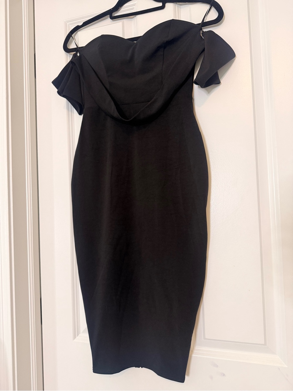 NWT boohoo Jodie Halterneck Sweetheart Midi Off-Shoulder Black Bodycon Dress